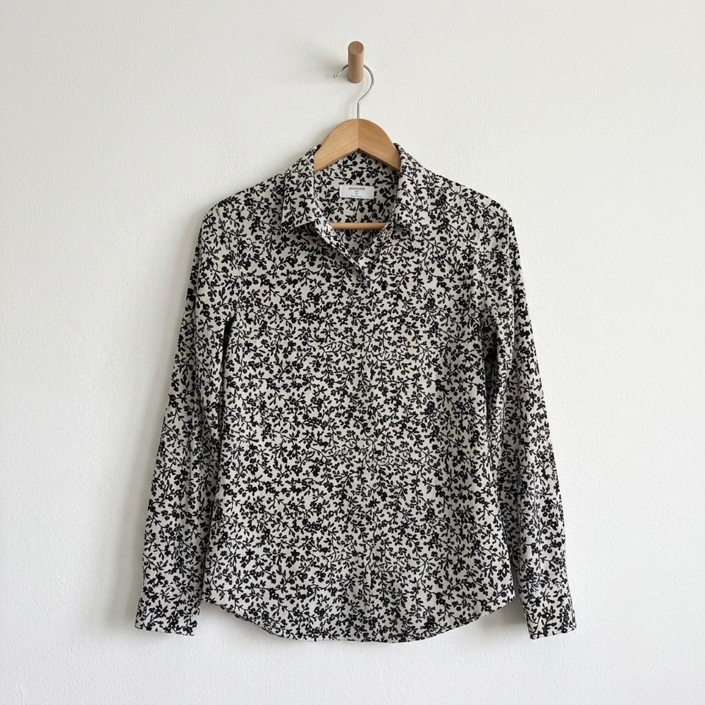 UNTUCKit For Her Nora Floral Button Up Shirt Size 0 Regular Black White Blouse